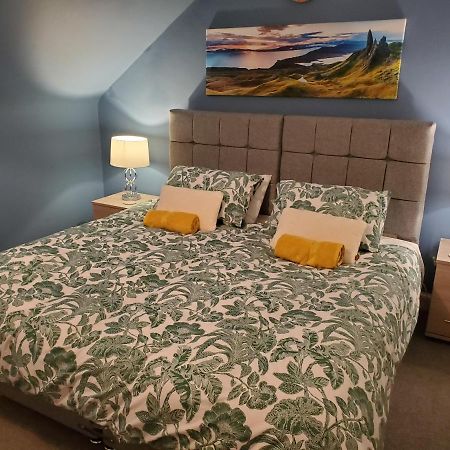 Carvetii - Mayhaven House - Tranquil Cul-De-Sac - 2 Bedrooms, Sleeps 4 Guests Dunfermline Eksteriør bilde