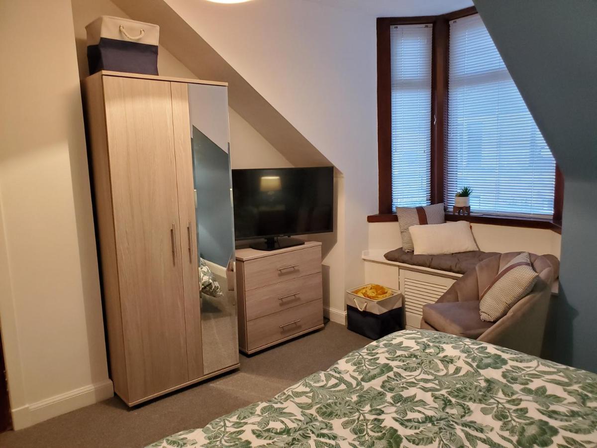 Carvetii - Mayhaven House - Tranquil Cul-De-Sac - 2 Bedrooms, Sleeps 4 Guests Dunfermline Eksteriør bilde